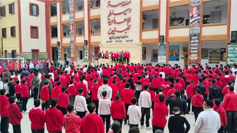 مدير التعليم بدمياط يواصل جولاته لمتابعة المدارس ويشدد على الانضباط والتقييمات