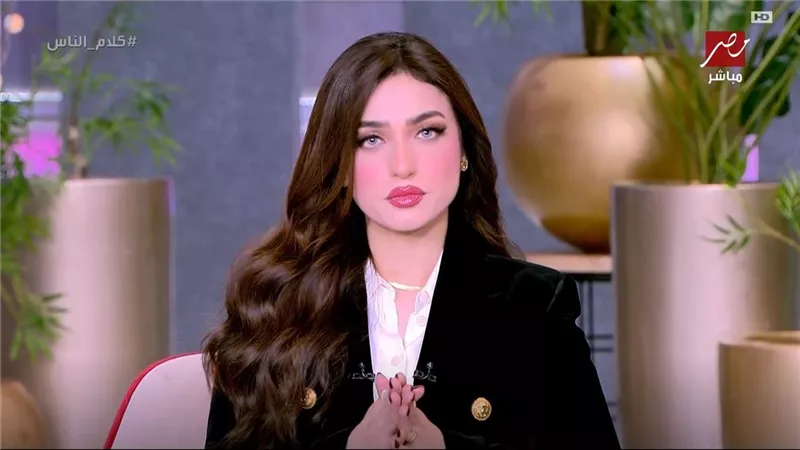 ياسمين عز للزوجات: لو زهقتي من العيال روحي عند أمك أسبوعين.. وجوزك هيدعيلك