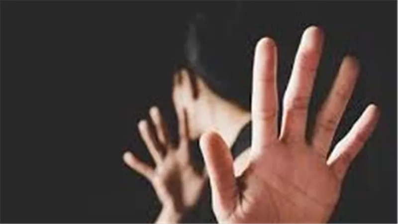 القبض على سائق ميكروباص قام بفعل خادش للحياء بأكتوبر 