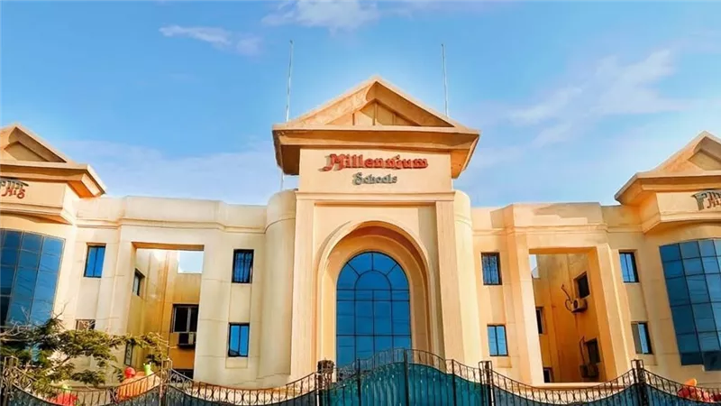 قرار وزاري كلمة السر في واقعة منع طفلة من دخول مدرسة بالقطامية لتأخرها 5 دقائق
