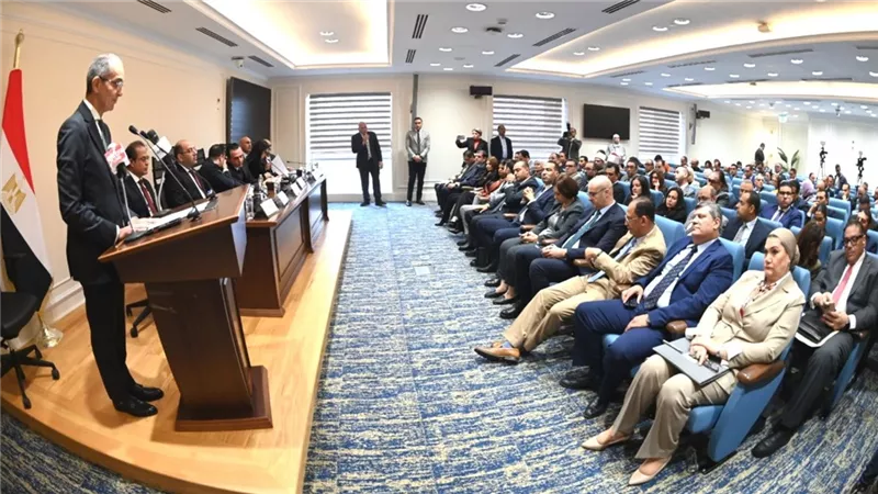 وزير الاتصالات: الفضاء السيبراني بات جزءً من النسيج الاجتماعي لحياة الإنسان