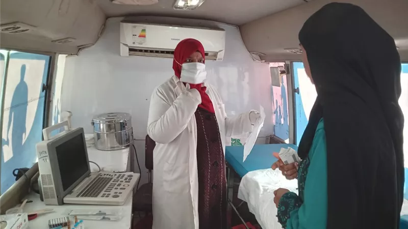تقديم 2600 خدمة طبية مجانية لأهالي كفر منسابة بالفشن بقافلة ببنى سويف 