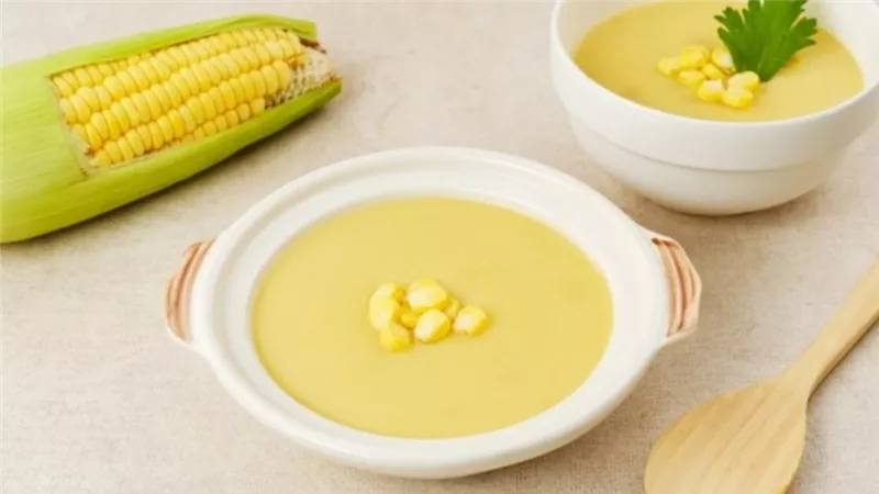 طريقة تحضير شوربة الذرة بدون دجاج.. وصفة كريمية لذيذة وسريعة