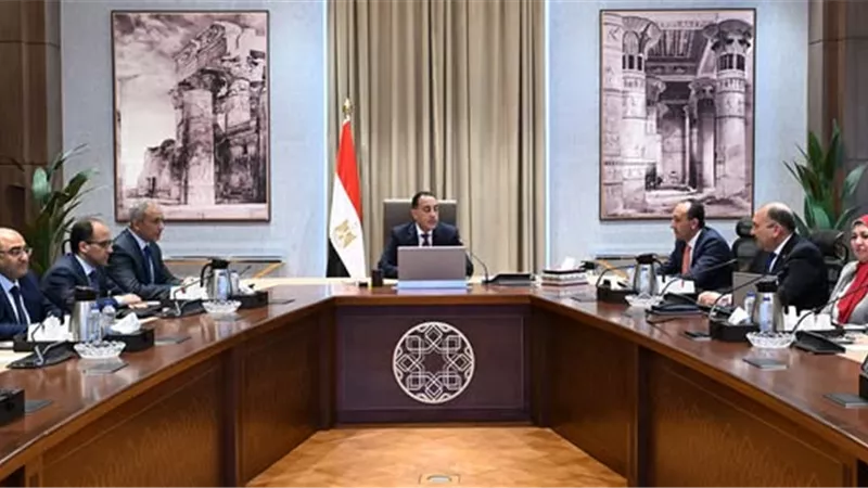 رئيس الوزراء: أنتم جنود في الميدان وهدفنا جميعا هو رضا المواطن وخدمته