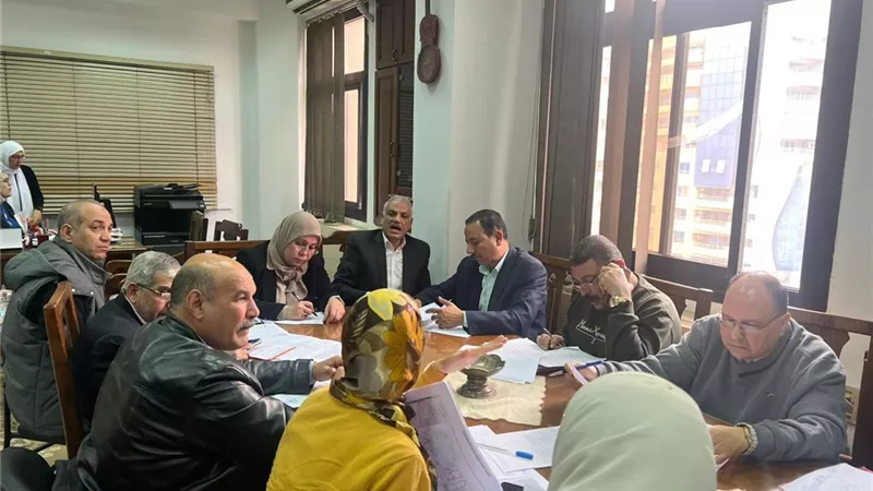 تعليم سوهاج يشارك في ورش «الأبنية التعليمية» بالقاهرة للقضاء على نظام الفترتين
