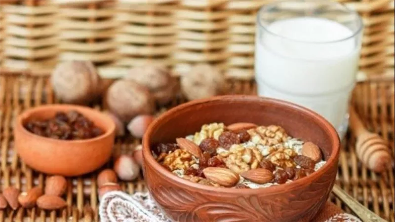 طريقة تحضير أم علي بالرقاق والمكسرات شهية سهلة ولذيذة دائما	