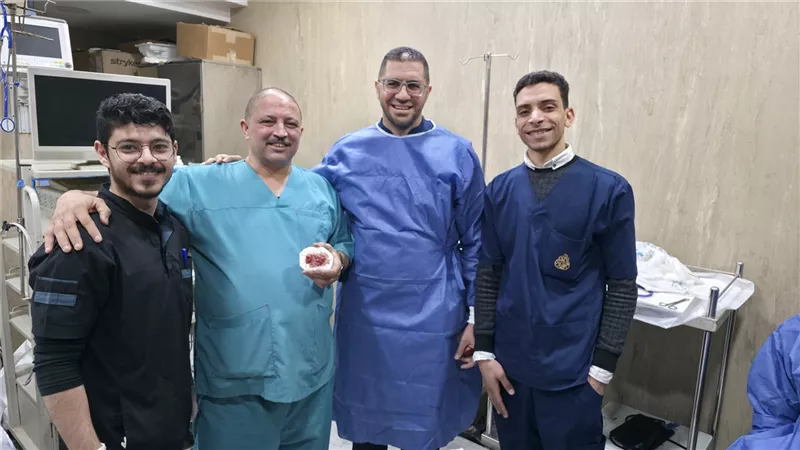 فريق طبي ببنى سويف ينجح فى إزالة ورم كبير بالقولون بتقنية المنظار المتقدم 