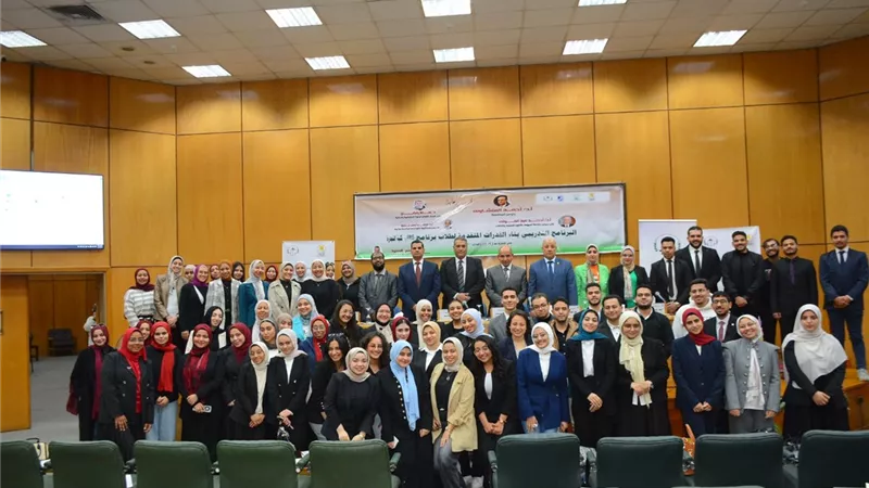 جامعة أسيوط تنظم دورات تدريبية متخصصة لطلاب برنامجي PPIS وETSP