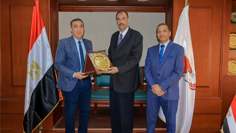 محافظ سوهاج يستقبل رئيس الهيئة العامة للخدمات البيطرية 