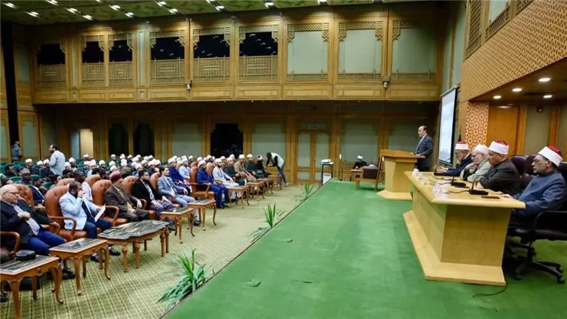أكاديمية الأزهر تختتم دورة «إعداد الداعية المعاصر» بمشاركة أئمة من 6 دول