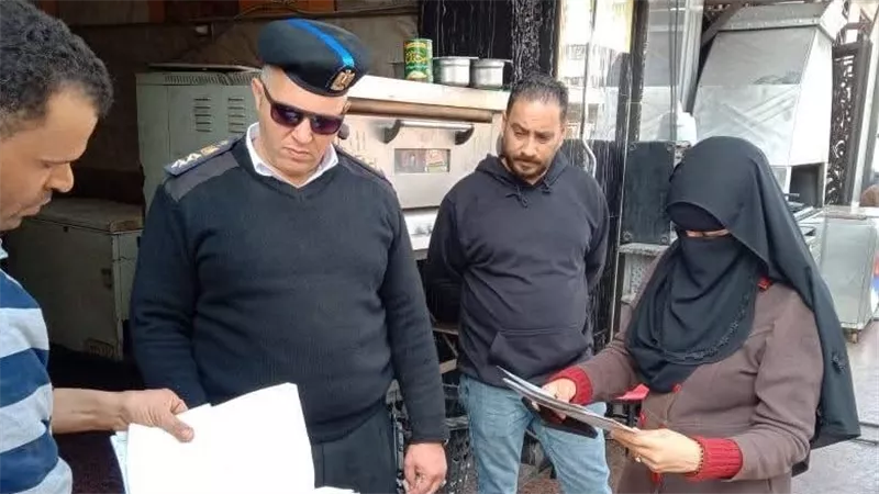 محافظ الإسماعيلية يتابع جهود الحملات المكبرة لإزالة أوكار النباشين