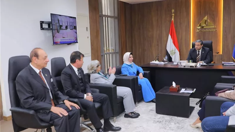 محافظ دمياط يستقبل ممثلى برنامج الأمم المتحدة للمستوطنات والسفارة السويسرية