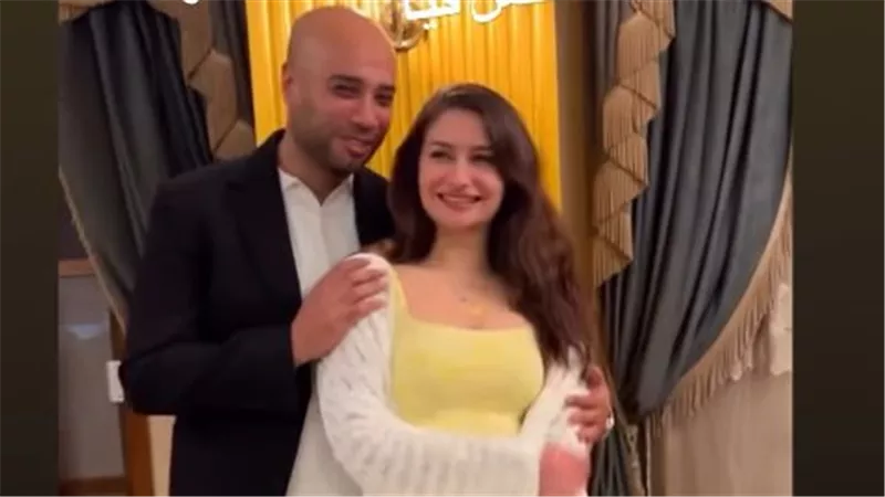 حاتم صلاح يوجه رسالة لزوجته في عيد ميلاده: كل سنة وانتي معايا 