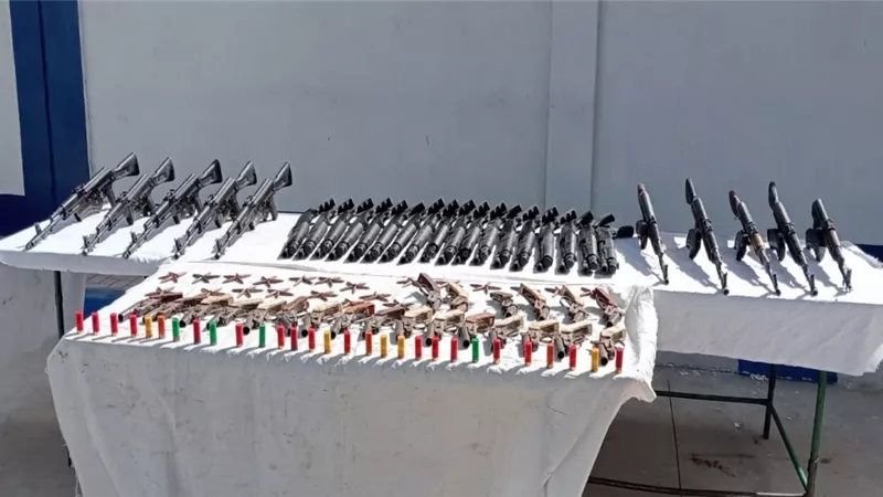 الداخلية تواصل إقتحام البؤر الإجرامية.. ضبط 20 قطعة سلاح بـ20 مليون جنيه 