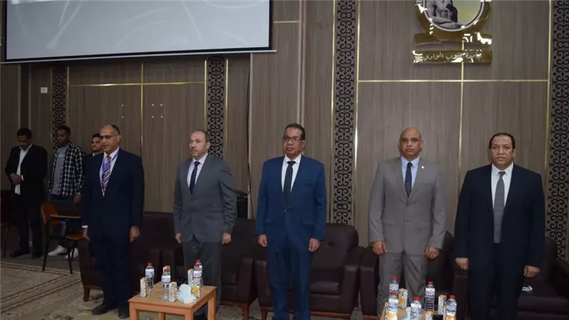 جامعة قنا تنظم زيارة لمصنع أسمنت قنا بمركز قفط ضمن فعاليات الأسبوع البيئي الثا