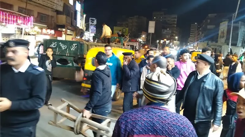 محافظ الغربية يقود حملة مكبرة لإزالة الإشغالات وفتح الشوارع في قطور