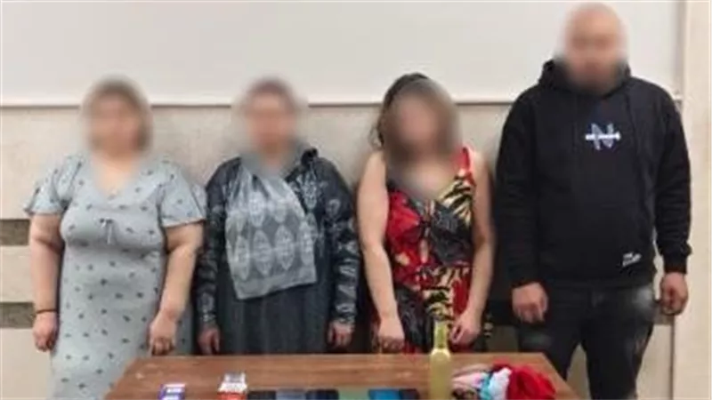 الامن يقتحم وكر الرذيلة بالمنصورة.. ضبط 3 سيدات ورجل 