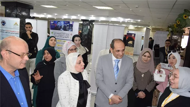 نائب رئيس جامعة بنها للدراسات العليا والبحوث تفتتح المؤتمر الطلابي السنوي 