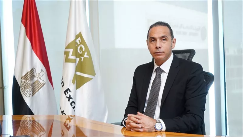 عزام يستعرض أبرز مؤشرات الأداء السوقي وخطط تطوير البورصة