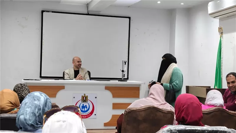 اعلام صحة الشرقية يناقش خطة تطوير الإعلام وتنفيذ مسابقة الأم المثالية 