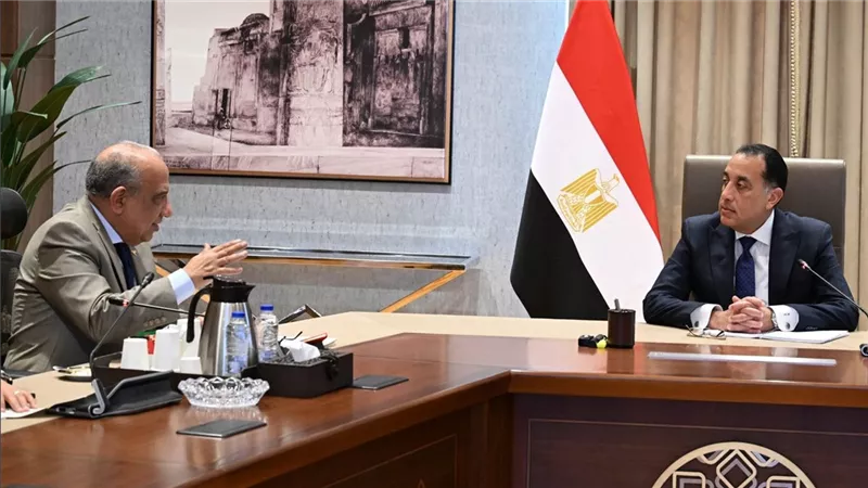  رئيس الوزراء يتابع مع وزير الكهرباء مستجدات عمل عدد من الملفات والموضوعات  