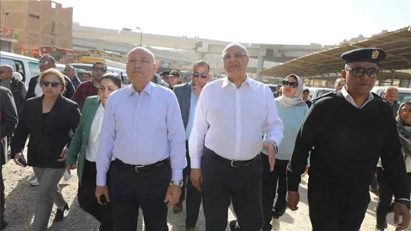 محافظا القاهرة والقليوبية يقودان حملة لرفع الإشغالات وتنظيم المواقف الحدودية