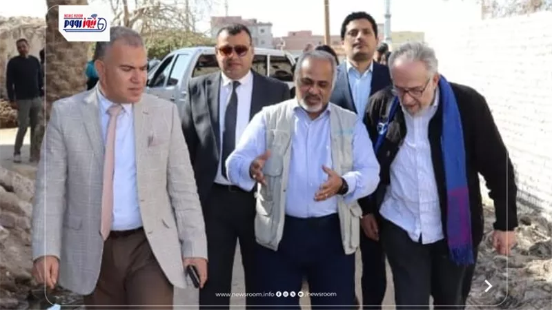 رئيس مياه الفيوم والمقرر الأممي يزوران الأسر المستفيدة من توصيلات المياه
