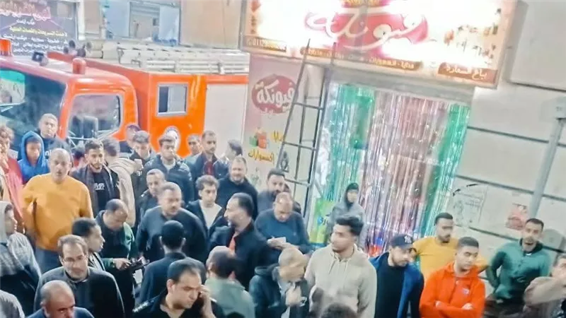 حريق هائل يلتهم شقة بالوراق والعناية الإلهية تنقذ سكانها 
