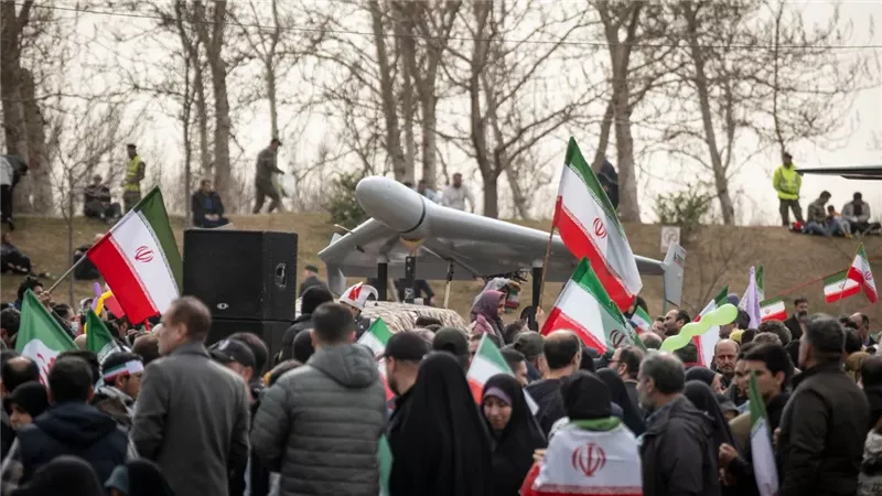 انهيار طهران.. هل يتحول إلى كابوس يهدد الأمن الإقليمي؟ خبير يجيب