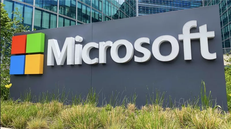 مايكروسوفت تحذر من مخاطر 