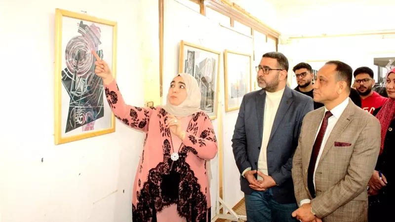 جامعة أسيوط تنظم معرضًا فنيًا بعنوان «تسابيح» بكلية الفنون الجميلة