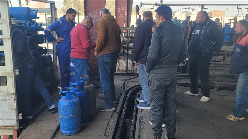 حملات تفتيشية على أوزان أسطوانات البوتوجاز داخل محطات تعبئة الغاز بالدقهلية