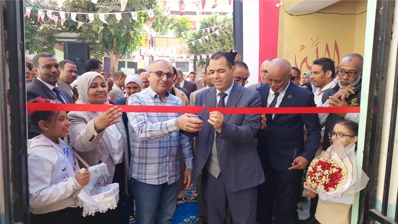 افتتاح معرض 