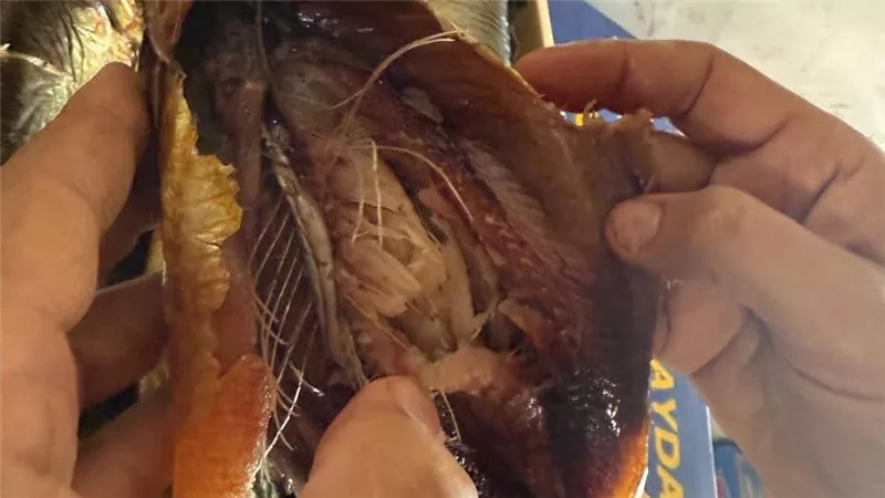إحباط مخطط طرح طن وربع رنجة فاسدة في أسواق كفر الزيات