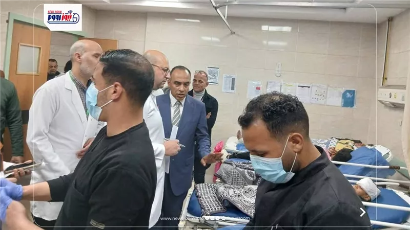 نائب محافظ المنيا يطمئن على مصابي حادث الصحراوي الغربي داخل مستشفى ملوي 
