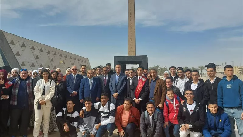 جامعة القاهرة تنظم زيارة لطلابها المتفوقين وذوي الهمم إلى المتحف المصري