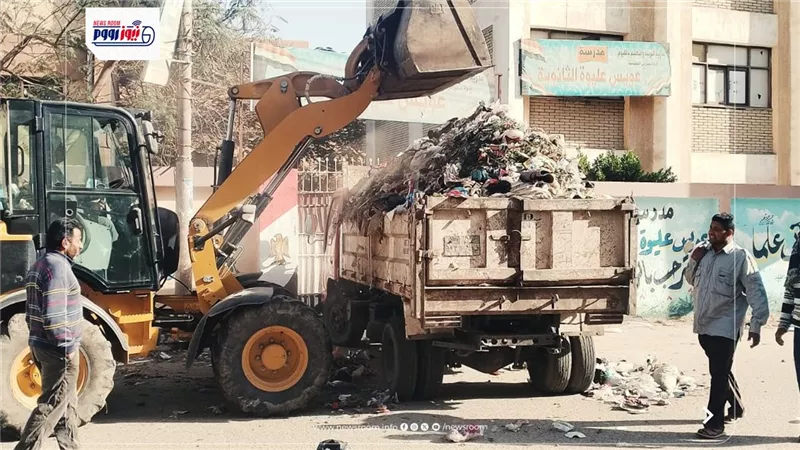 حملات صباحية ومسائية للنظافة العامة وصيانة الإنارة وتمهيد الطرق بمركز سنورس 