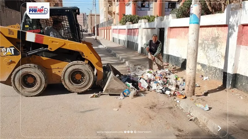 حملات للنظافة العامة وصيانة الإنارة وتمهيد الطرق بمركز ومدينة طامية بالفيوم 