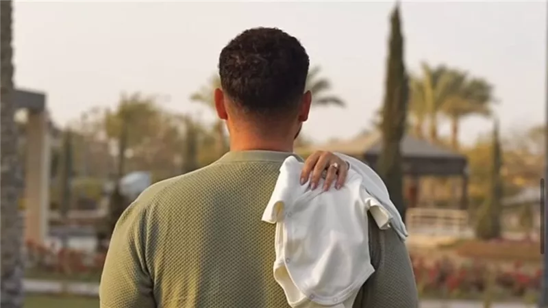 تحتفل بالفالنتين على طريقتها.. البلوجر دينا هشام ابنة هبة قطب تعلن حملها