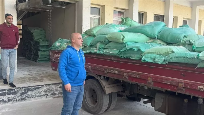 «تموين الشرقية» يضبط 5 أطنان و500 كجم دقيق بلدى مدعم قبل بيعها بالسوق السوداء