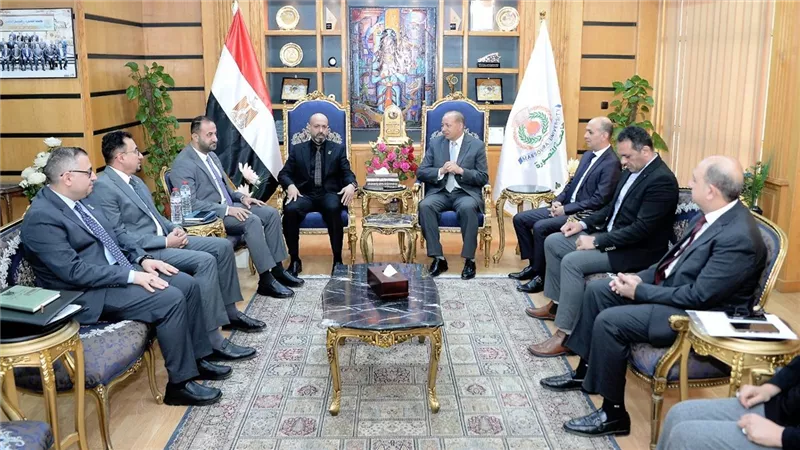 رئيس جامعة المنصورة يستقبل رئيس جامعة العين العراقية لبحث سبل التعاون