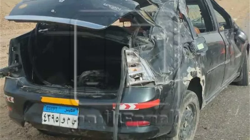 حادث مروع على طريق أسيوط الصحراوي.. 4 مصابين بينهم سيدة وطفل