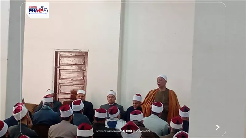 مدير أوقاف الفيوم يجتمع بالأئمة استعدادًا لشهر رمضان المبارك