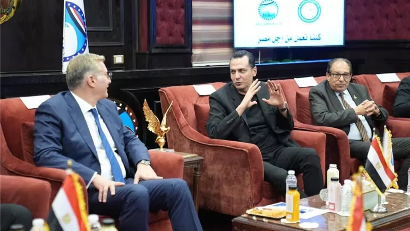 عبد الجواد: قطاع البترول من الركائز الأساسية للأمن القومي الاقتصادي