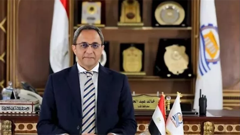 الدكتور مصطفى الببلاوي يؤدي اليمين الدستورية محافظا لقنا