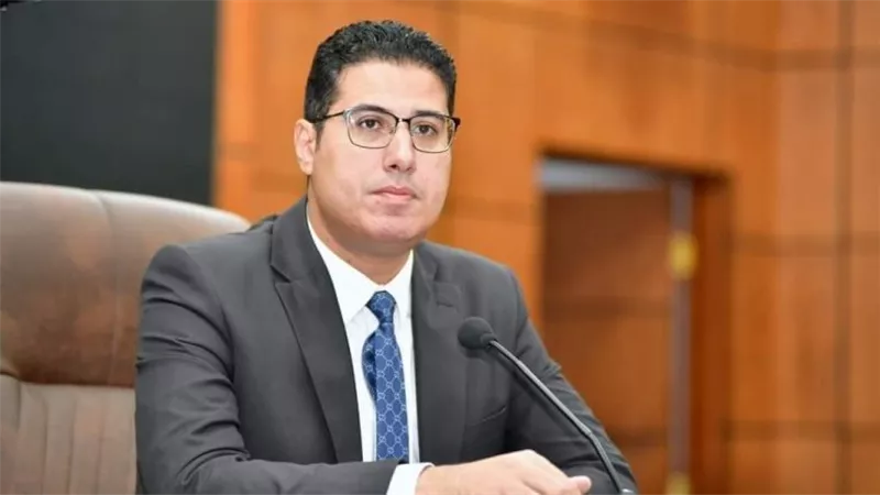 الدكتور أحمد العدل يؤدي اليمين الدستورية نائبا لمحافظ القاهرة