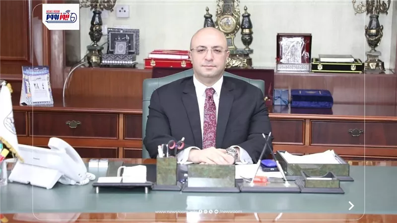 طبيب آخر يتولى المسؤولية.. غنيم محافظاً الفيوم خلفاً للأنصاري