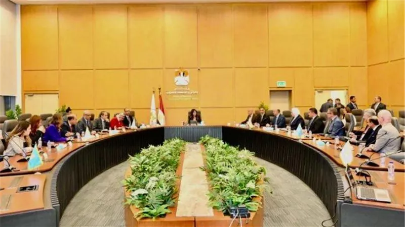 وزيرة الإسكان تبحث التوسع في مجال إدارة وتشغيل الفنادق 