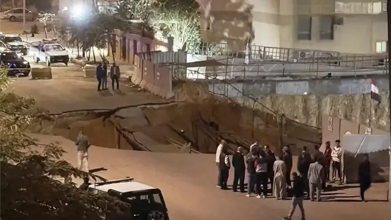 هبوط الأراضي في مصر.. خطر صامت يهدد المدن الجديدة |تقرير 