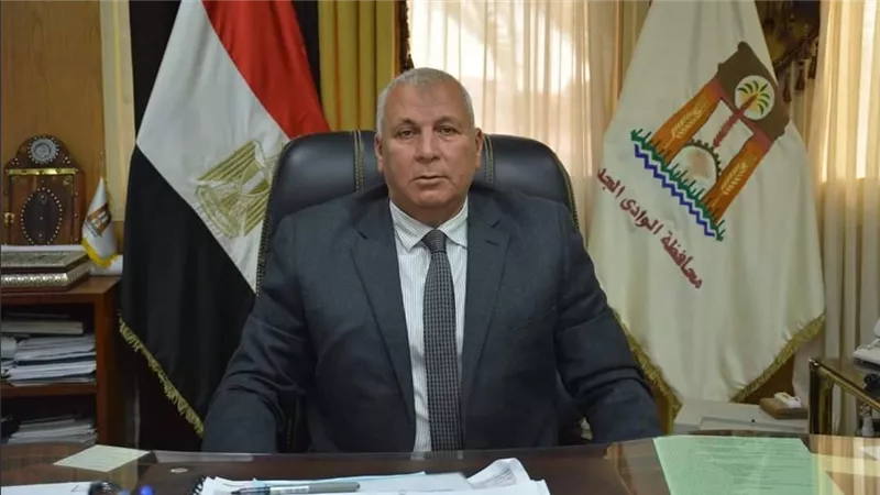 الدكتور محمد الزملوط يؤدي اليمين الدستورية محافظا لمطروح
